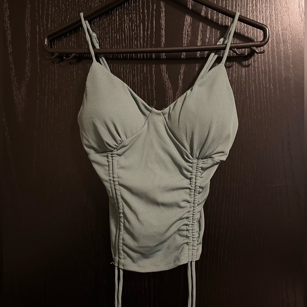 Forever 21 sleeveless shirt